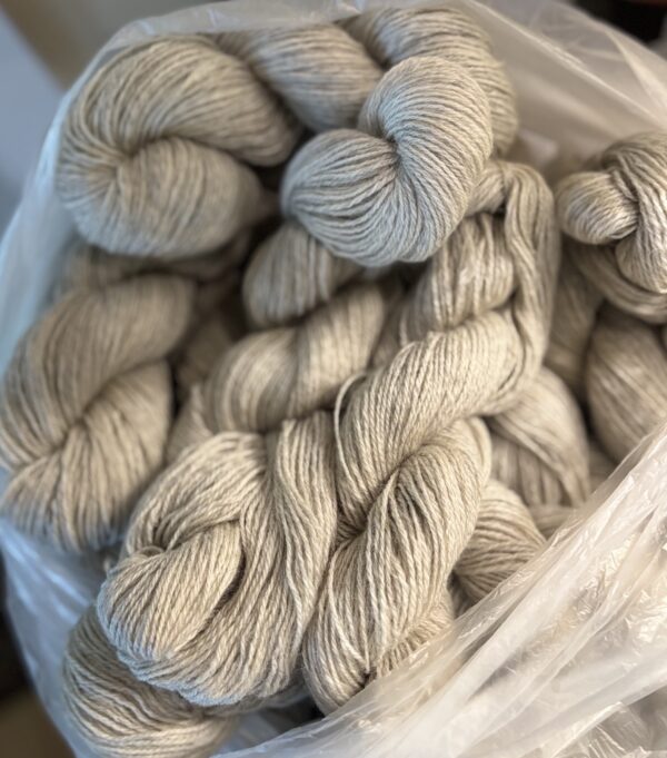 light gray worsted weight Gotland/Merino yarn